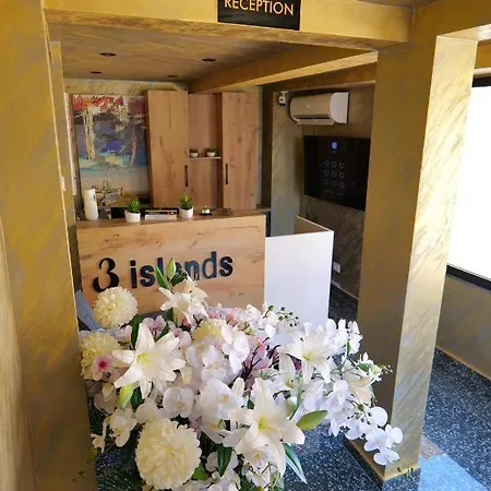 Three Islands Of كساميل