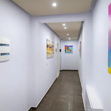 Three Islands Of Hotel